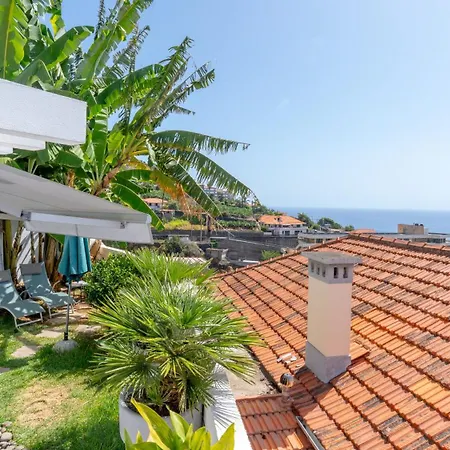 Holiday home Casinha Atlantica - Sea View Garden By Lovelystay